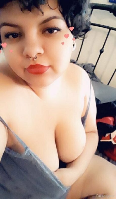 Naakte gelekte OnlyFans-foto van Fall4angelic