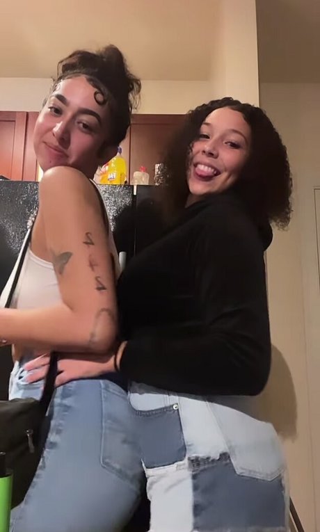 Photo nue de fuite OnlyFans de Livyyboo18