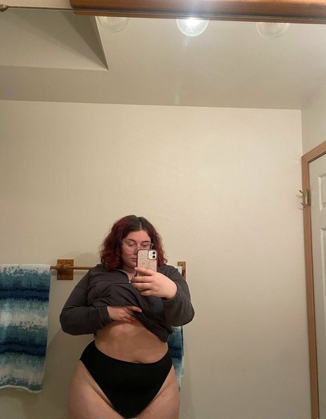 Alasti lekkinud OnlyFans-i pilt Haleybbrodock