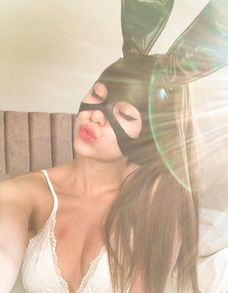 Arianagfree