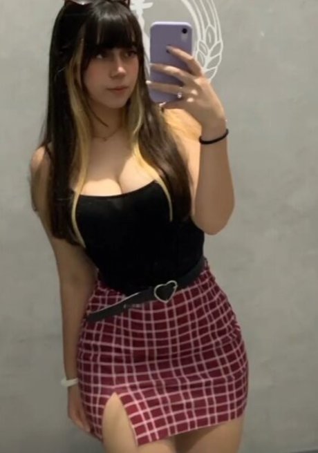 Naken läckt OnlyFans-bild av Bprinprin