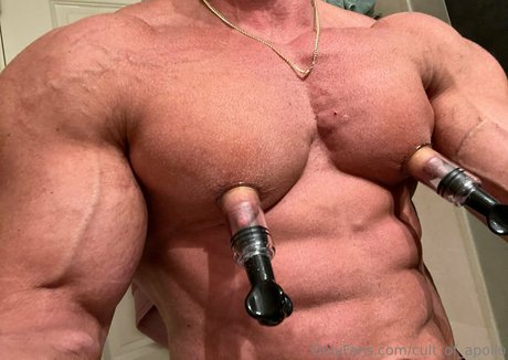 Nøgent lækket OnlyFans-billede af Cultofapollo