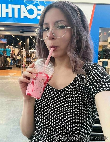 Nahá fotka uniklých OnlyFans od Stormystella