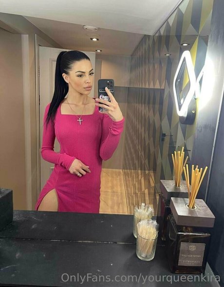 Yourqueenkira