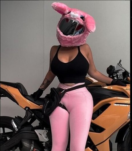 Photo nue de fuite OnlyFans de Kwickasfuki