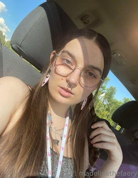 Naken läckt OnlyFans-bild av Madelinethefaery