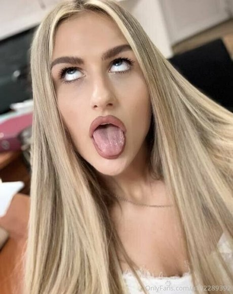 Naken läckt OnlyFans-bild av Babykatalina