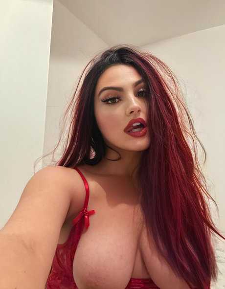 Alaston vuotanut OnlyFans-kuva Fairydelphine