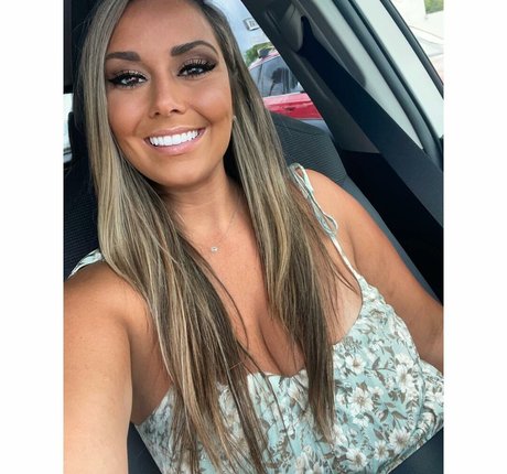 Naken lekkede OnlyFans-bilde av Kaitlyn Horesh