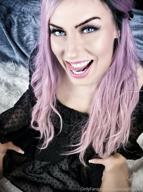 Naken läckt OnlyFans-bild av Nastasiaphoenix