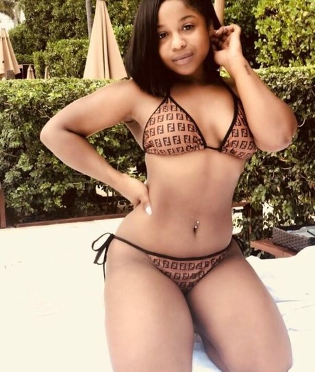Alaston vuotanut OnlyFans-kuva Itsreginaecarter