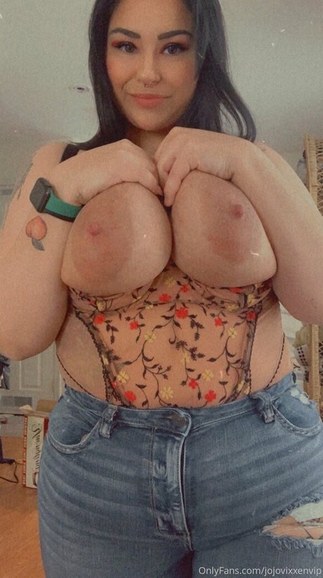 Nøgent lækket OnlyFans-billede af Vixxenjo