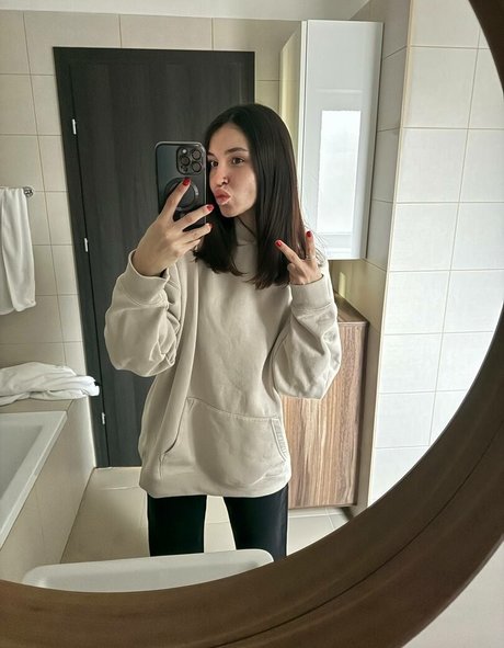 Kirafemmefatal OnlyFans泄露裸照