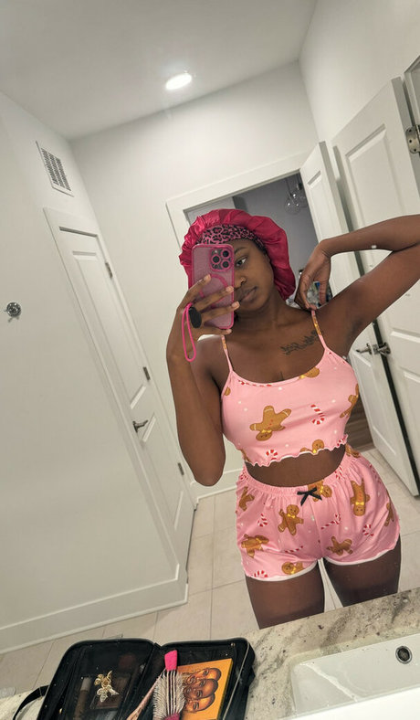 Foto desnuda filtrada de OnlyFans de Sheena Marie