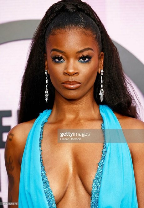 Ari Lennox