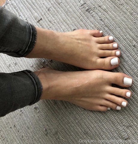 Обнаженная фотография утечки OnlyFans от Perfectteenfeet