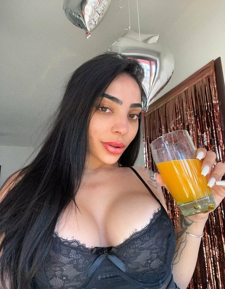 Naken läckt OnlyFans-bild av Sweetzof