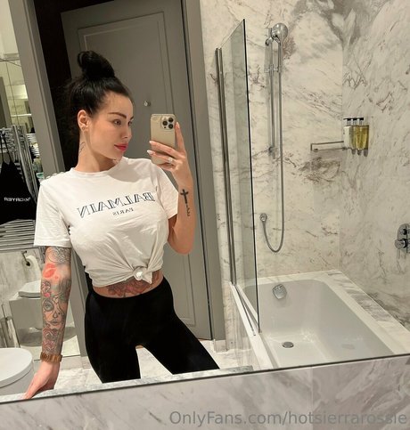 Hotsierrarossie  nude leaked OnlyFans photo