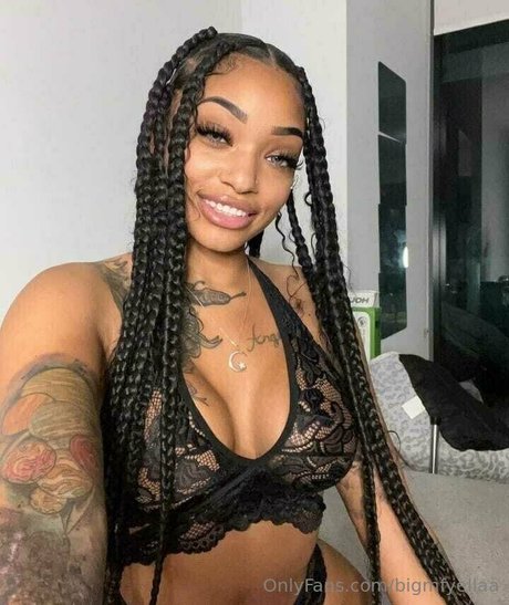 Alaston vuotanut OnlyFans-kuva Bigmfyellaa