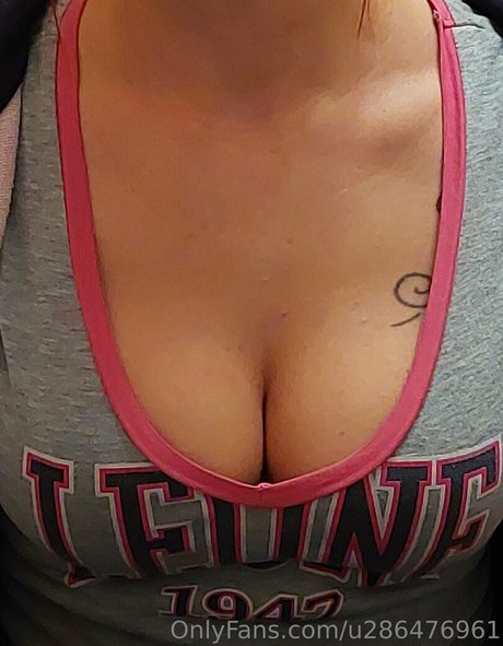 Naken lekkede OnlyFans-bilde av Lalollymoni