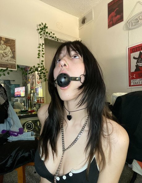 Foto desnuda filtrada de OnlyFans de Sluttycorpse