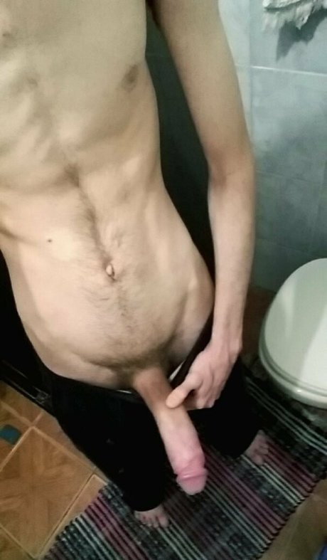 Nøgent lækket OnlyFans-billede af Rnt23cm