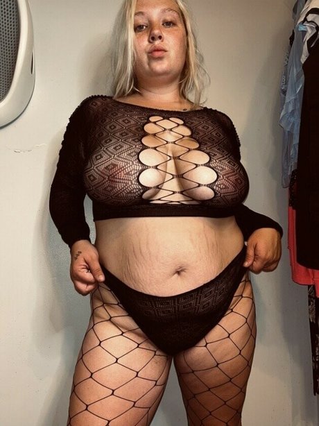 Foto nua vazada do OnlyFans de Kinkykinzie2