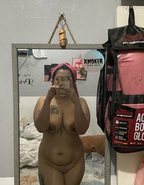 Photo nue de fuite OnlyFans de Curvypinaymilf