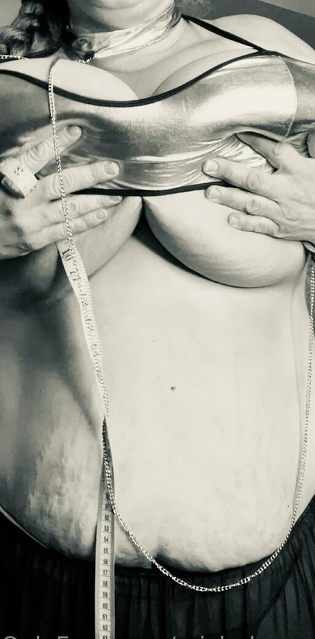 Nahá fotka uniklých OnlyFans od Michelemarie