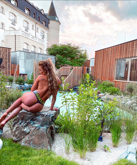Naakte gelekte OnlyFans-foto van Daisyelfina
