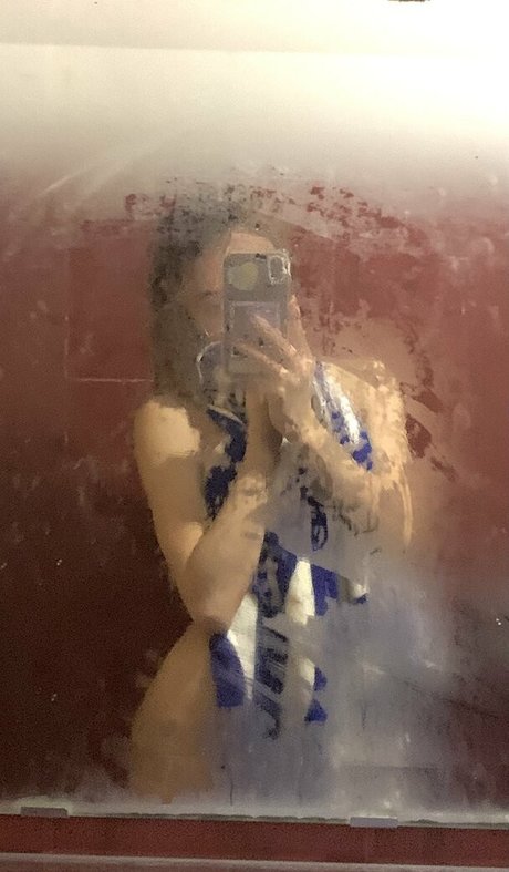 Обнаженная фотография утечки OnlyFans от Cookieshh