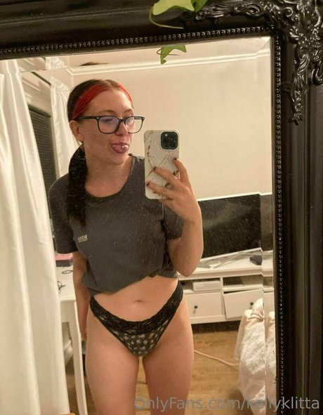 Alaston vuotanut OnlyFans-kuva Kellyklitta