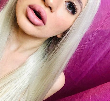 Naakte gelekte OnlyFans-foto van Jessybunny