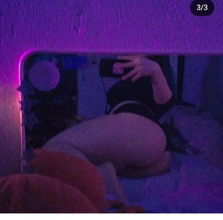 Nahá fotka uniklých OnlyFans od Imane Faiz