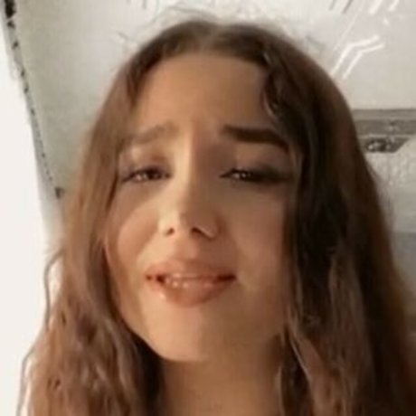 Nacktes geleaktes OnlyFans-Foto von Yasilisches