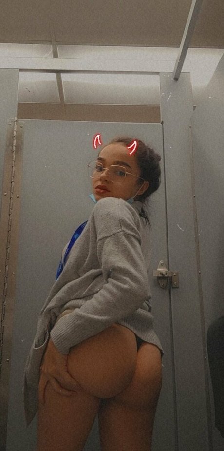 Nacktes geleaktes OnlyFans-Foto von Lallypop18