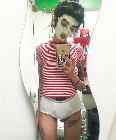 Nahá fotka uniklých OnlyFans od Noorann Matties