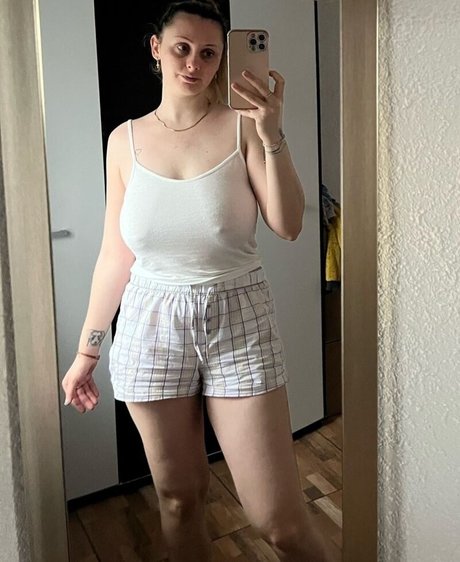 Naken läckt OnlyFans-bild av Elena Patronella