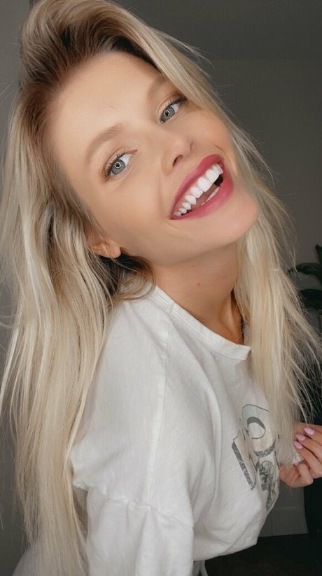 Ashleybelle
