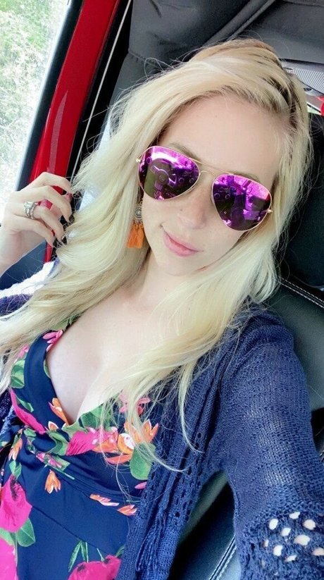 Nacktes geleaktes OnlyFans-Foto von Therealjennajay