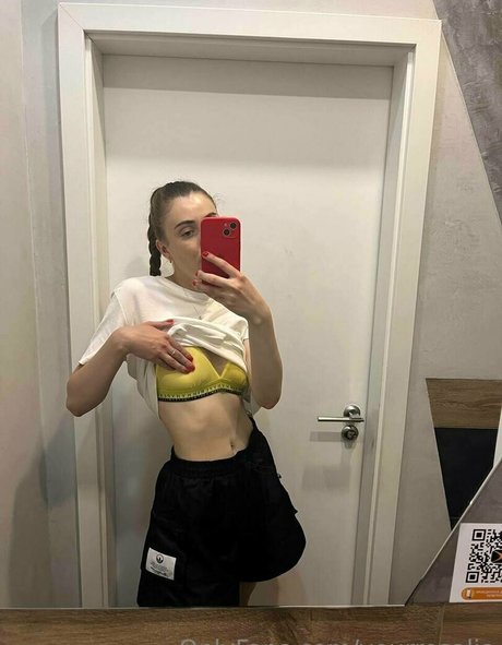 Nagie wyciekłe zdjęcie OnlyFans od Yourrosalia