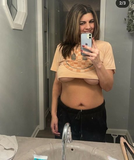 Browneyedgirl221  nude leaked OnlyFans photo