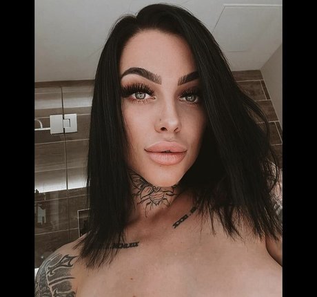 Nahá fotka uniklých OnlyFans od Ssatan666