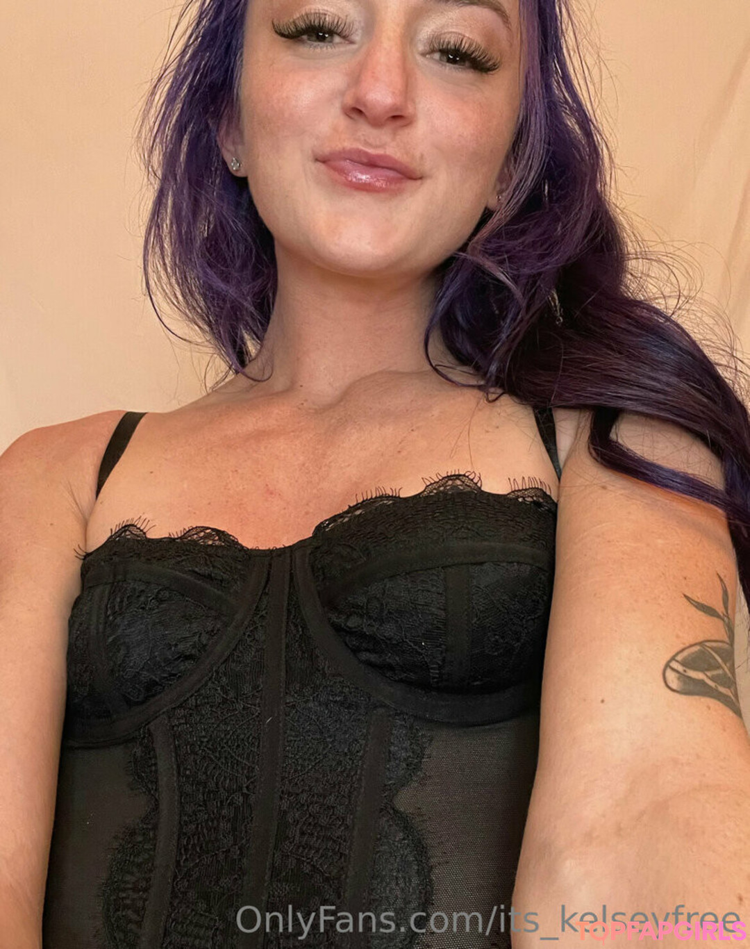 Foto desnuda filtrada de OnlyFans de Kelseyannefree #16