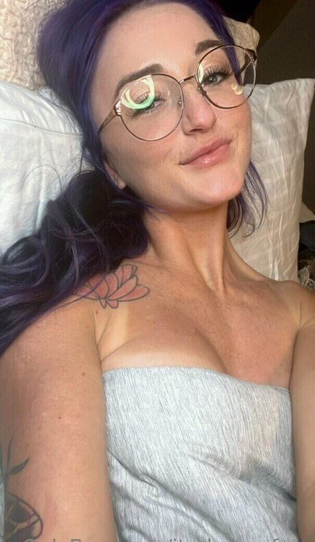 Naken lekkede OnlyFans-bilde av Kelseyannefree