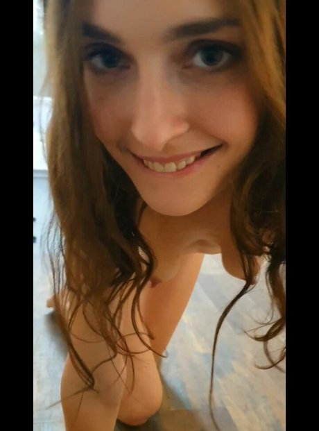 Naken läckt OnlyFans-bild av Koketochka555