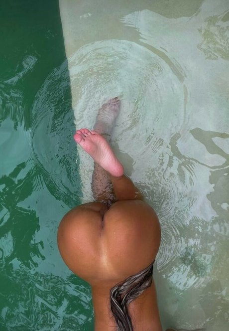 Naken läckt OnlyFans-bild av Agus Anon