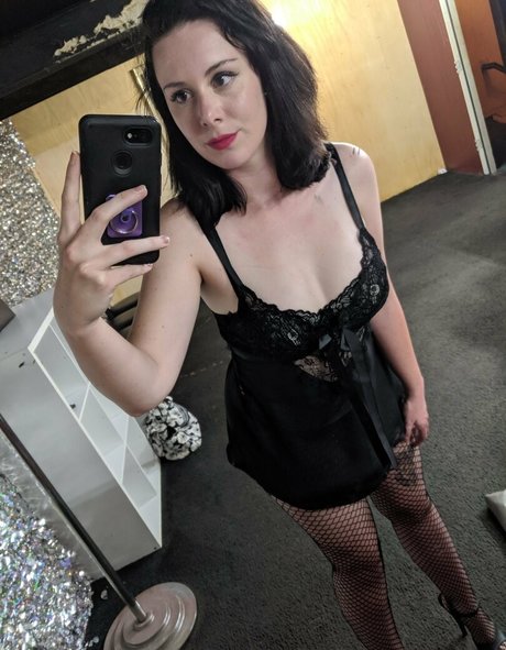 Nahá fotka uniklých OnlyFans od Peachbellini