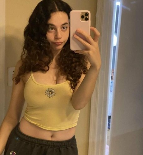 Alaston vuotanut OnlyFans-kuva Gali Golan