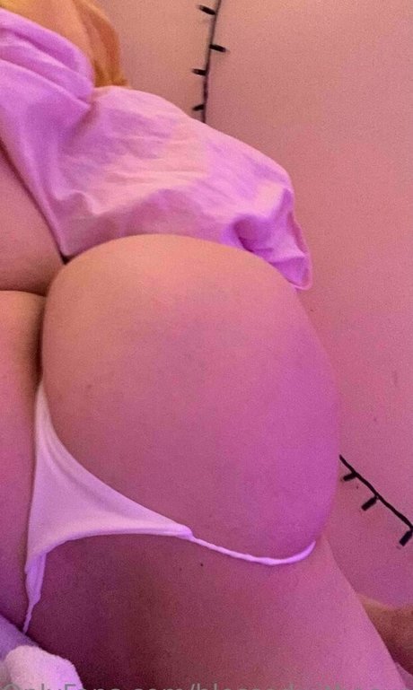 Blessedwithacursex OnlyFans泄露裸照